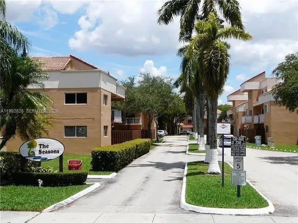 $2,400 | 14907 Southwest 80th Street, Unit 205, Miami, FL 33193