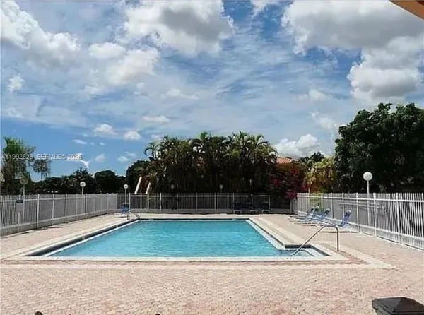 $2,400 | 14907 Southwest 80th Street, Unit 205, Miami, FL 33193