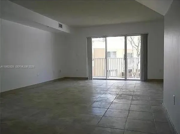 $2,400 | 14907 Southwest 80th Street, Unit 205, Miami, FL 33193