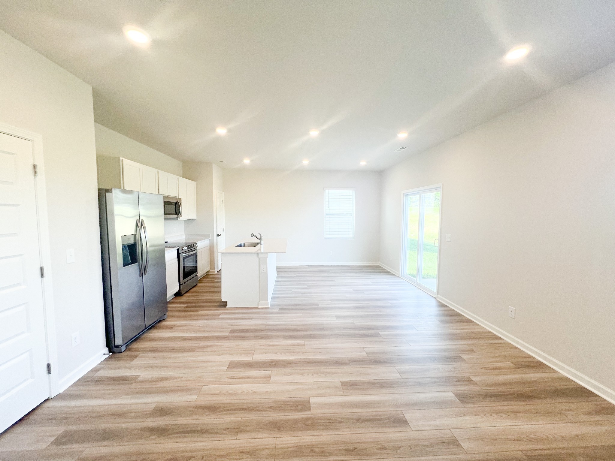 449 Perthshire Loop Clarksville, TN 37043 - Photo 4 of 24