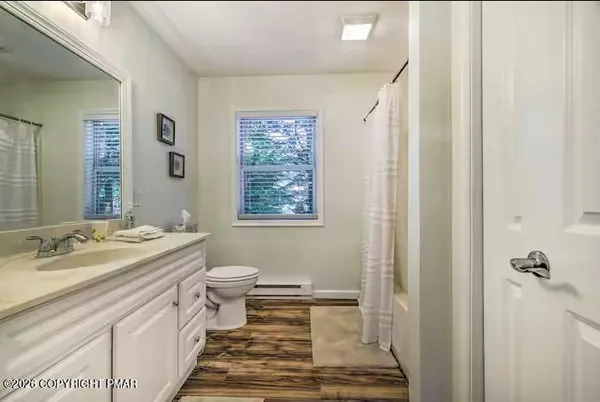 $2,200 | 283 Coach Road, Tobyhanna, PA 18466