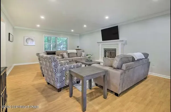 $2,200 | 283 Coach Road, Tobyhanna, PA 18466