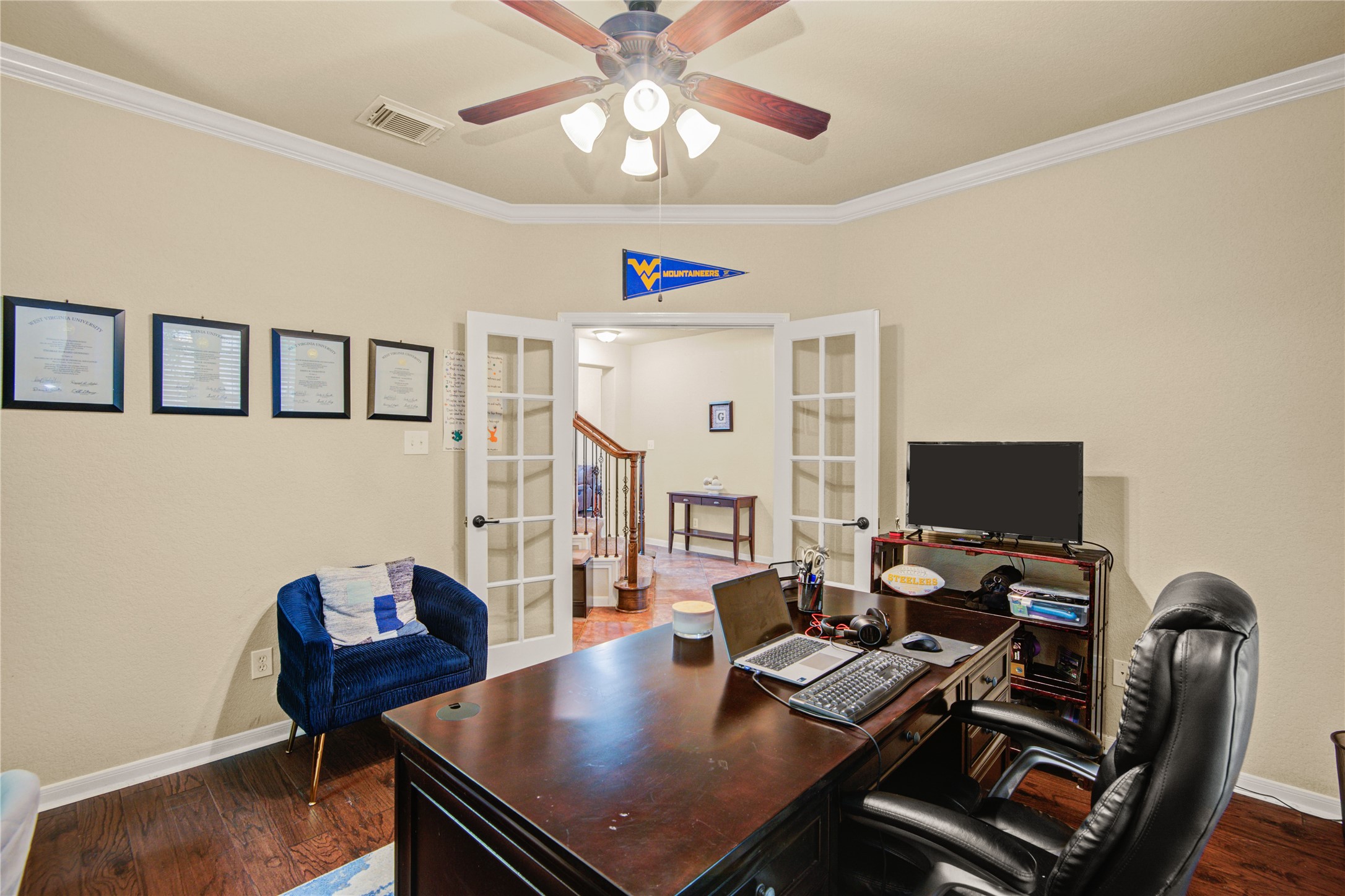 6007 Valhalla Drive Spring, TX 77379 - Photo 6 of 37 This versatile study offers flexibility for a home office, library, or additional living space.