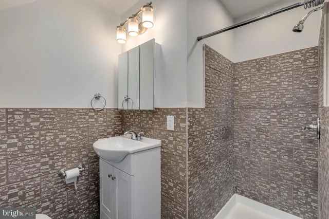 $2,500 | 2453 Eldon Avenue, Drexel Hill, PA 19026