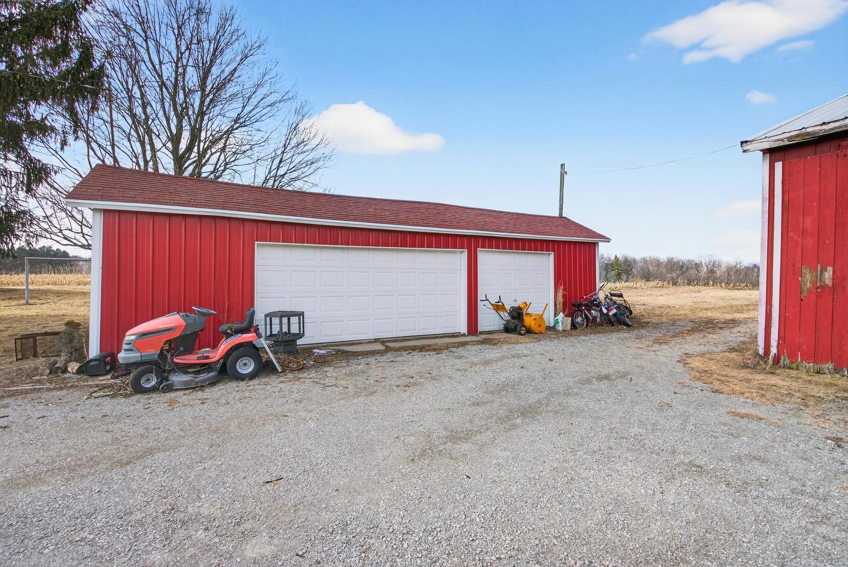 4036 Woodland Road Green Bay, WI 54313 - Photo 18 of 37