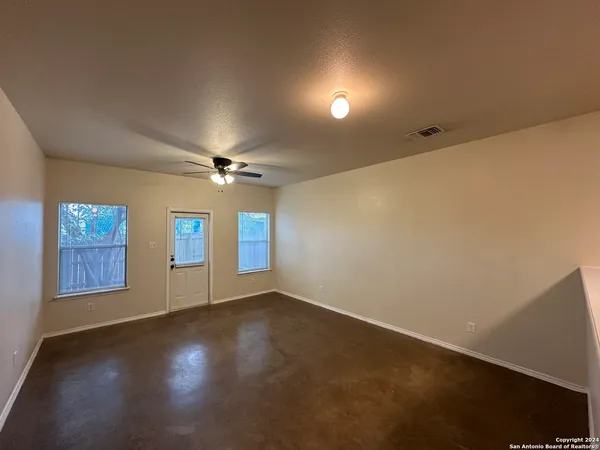 $1,150 | 7303 Longing Trail, Unit 2, San Antonio, TX 78244