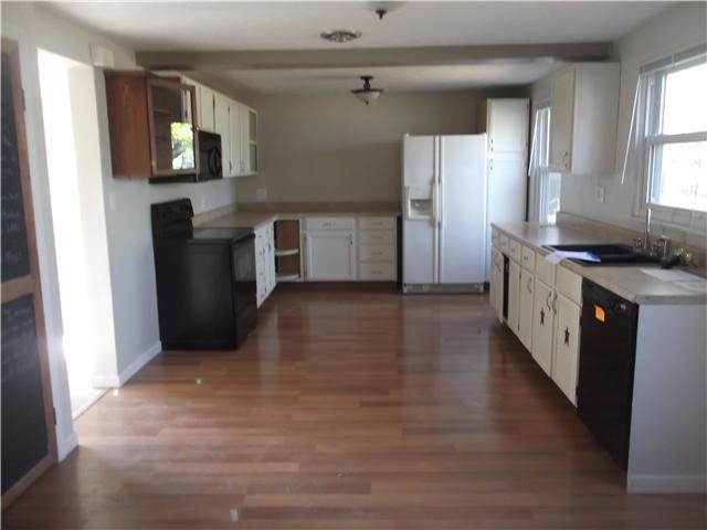 1712 Parkgate Road Columbus, OH 43229 - Photo 4 of 14 Gallery Image 4