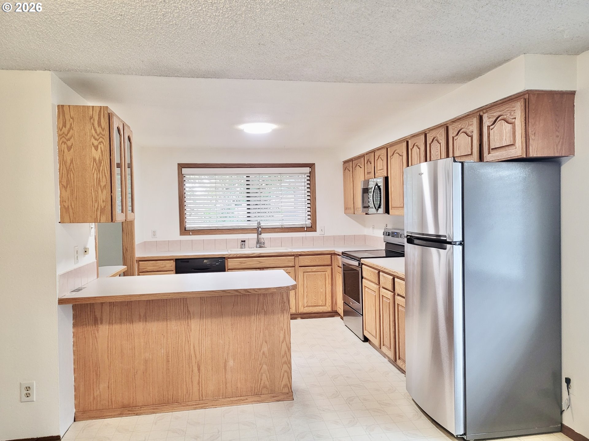 2715 Southwest 31st Street Gresham, OR 97080 - Photo 13 of 35