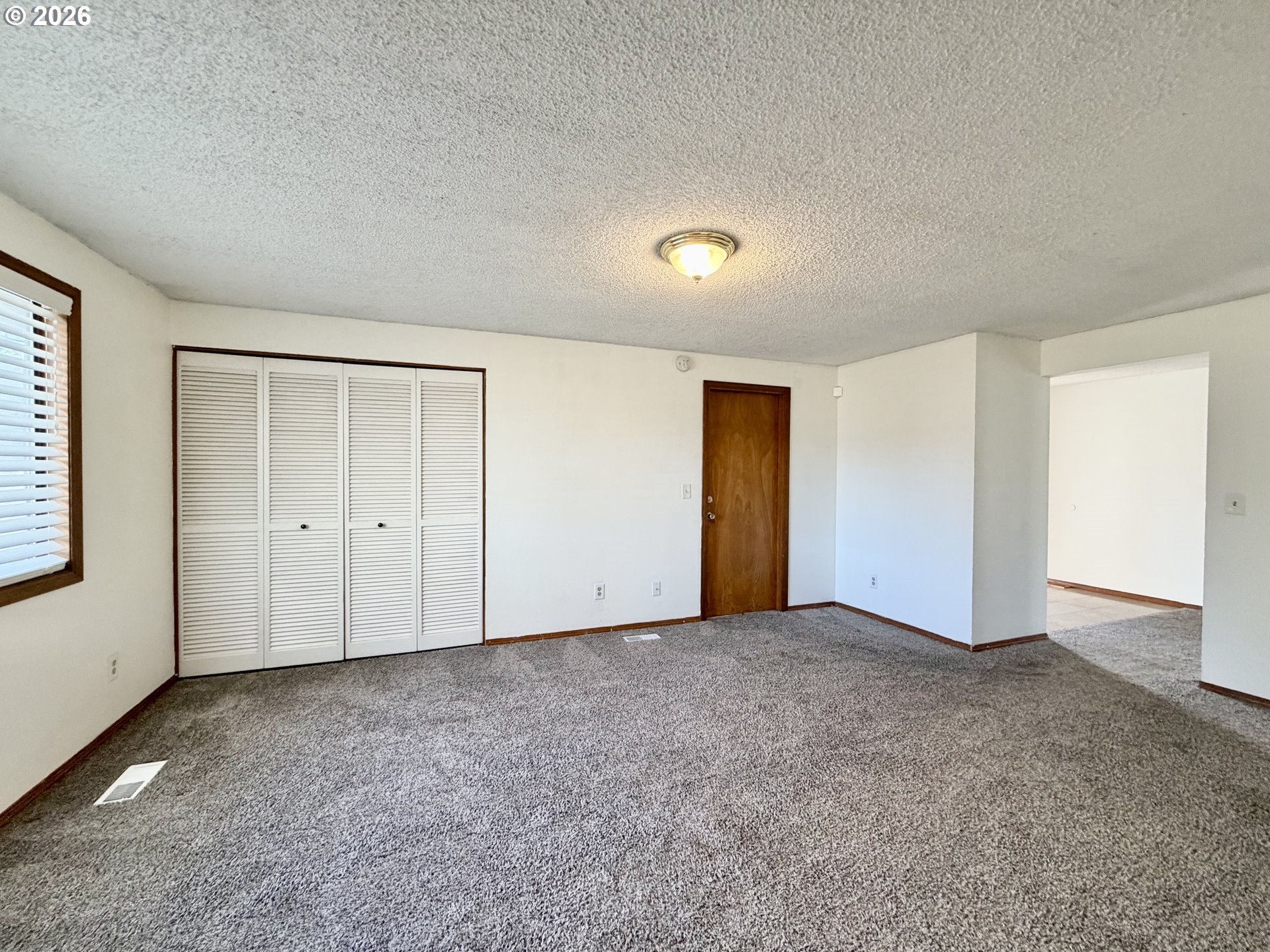 2715 Southwest 31st Street Gresham, OR 97080 - Photo 16 of 35