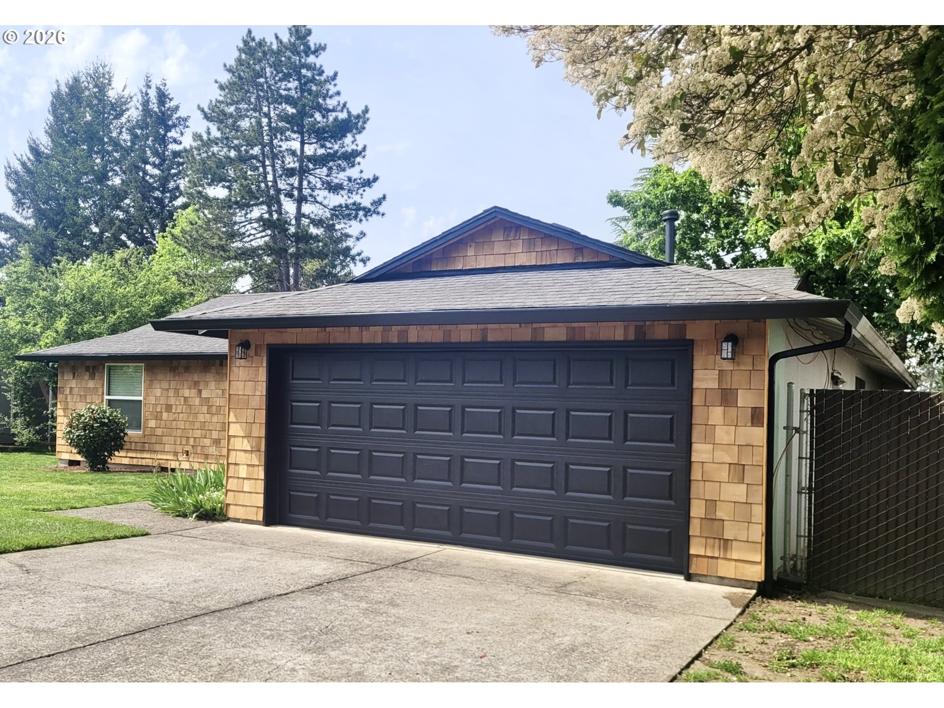 2715 Southwest 31st Street Gresham, OR 97080 - Photo 2 of 35
