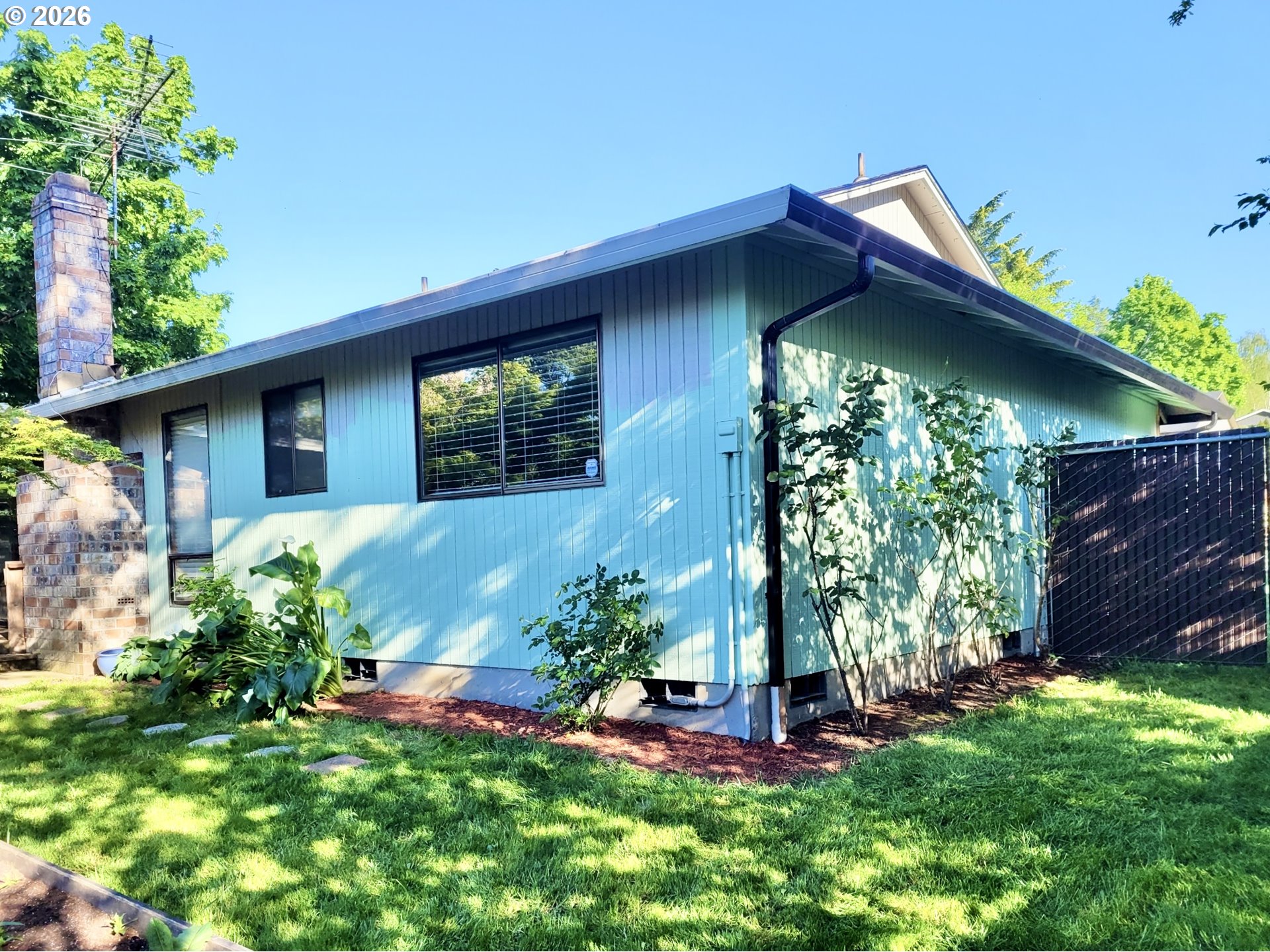 2715 Southwest 31st Street Gresham, OR 97080 - Photo 4 of 35