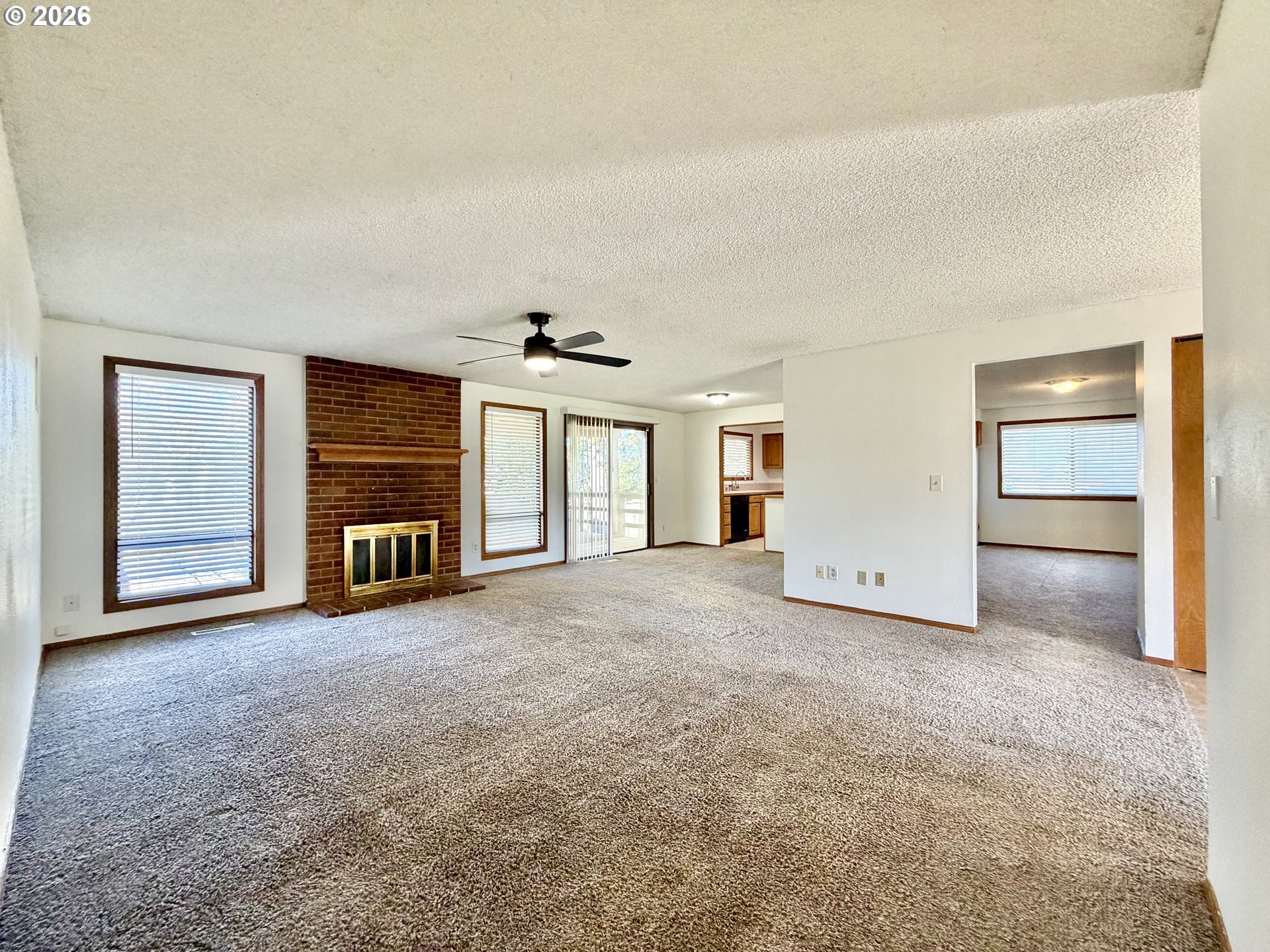 2715 Southwest 31st Street Gresham, OR 97080 - Photo 5 of 35