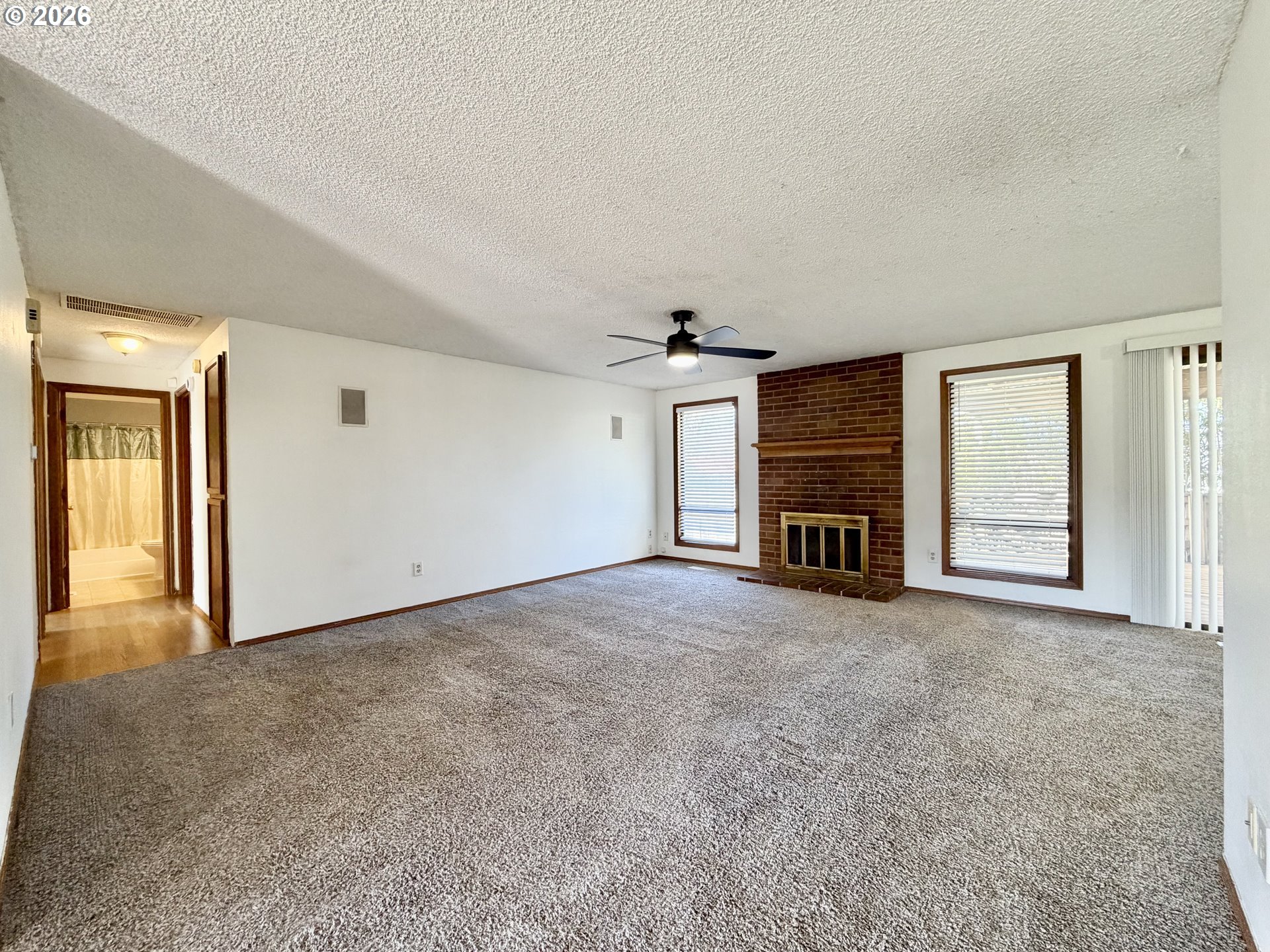 2715 Southwest 31st Street Gresham, OR 97080 - Photo 7 of 35