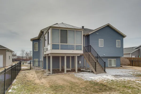$425,000 | 1610 42nd Avenue South, Moorhead, MN 56560