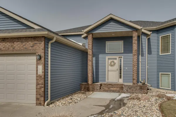 $425,000 | 1610 42nd Avenue South, Moorhead, MN 56560