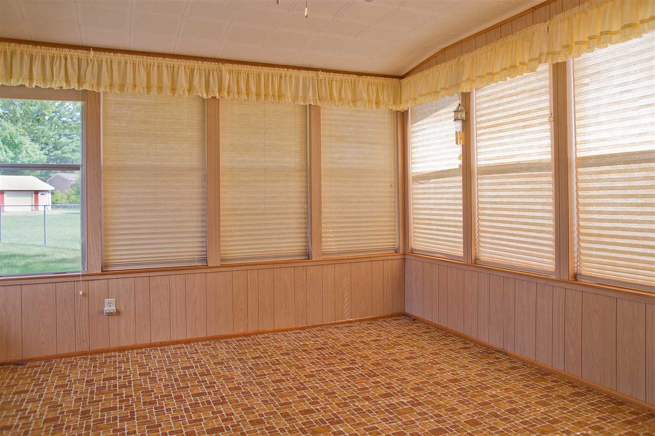 12456 Tuscola Road Clio, MI 48420 - Photo 27 of 59 50021471-26.JPG