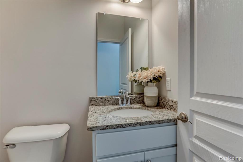 403 1st Street Rochester, MI 48307 - Photo 21 of 40