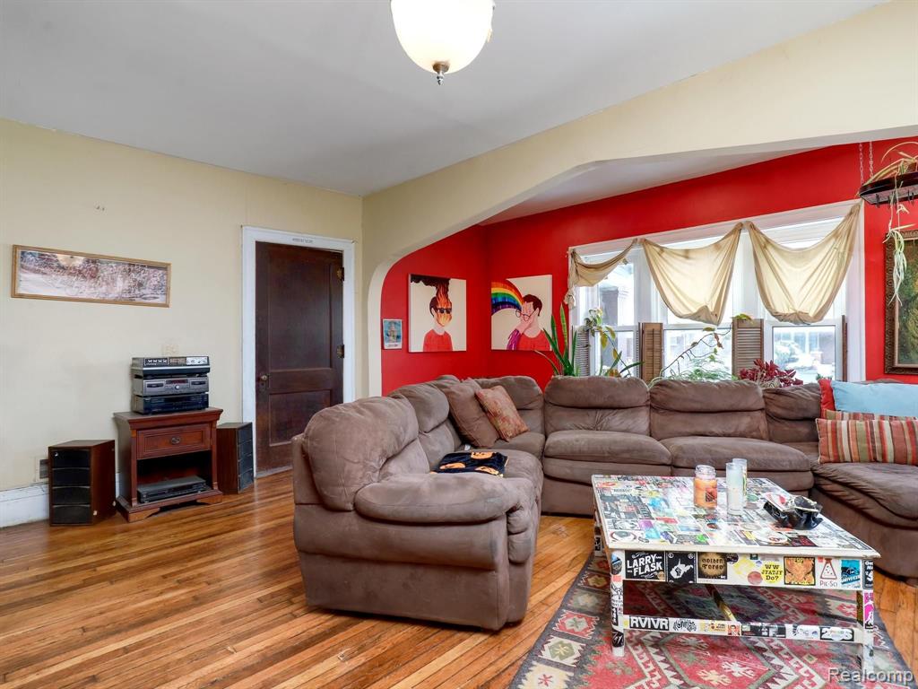 899 Webb Street Detroit, MI 48202 - Photo 29 of 40