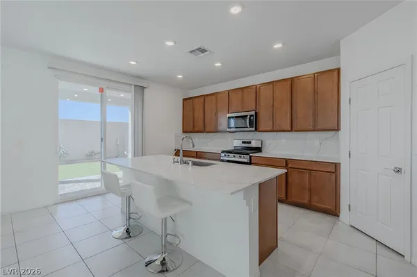 $3,000 | 8635 Vermont Vista Street, Las Vegas, NV 89113