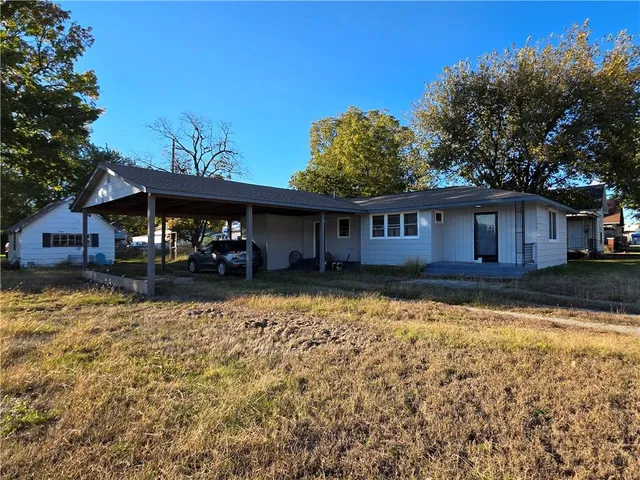 $85,000 | 109 North McGee Street, Caney, KS 67333