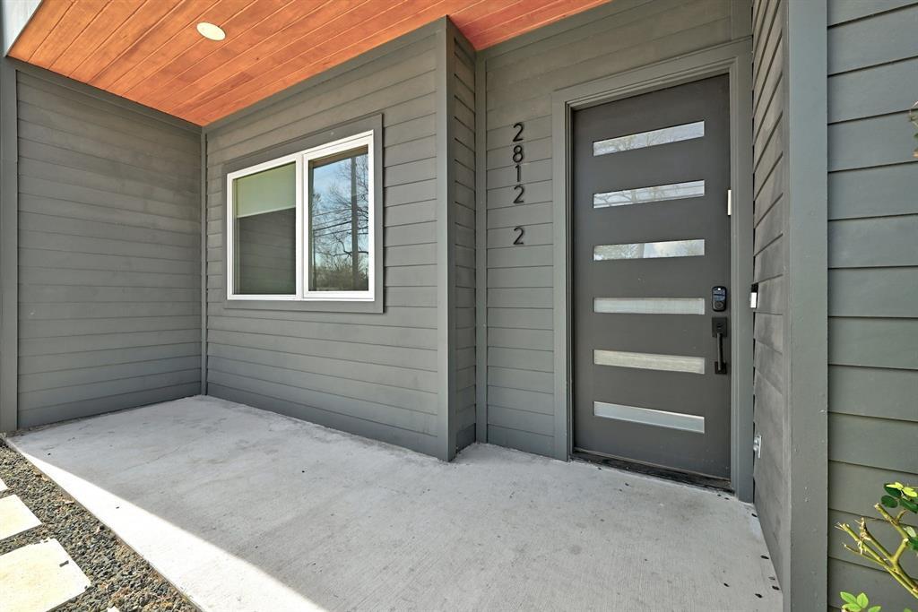 2812 East 4th Street, Unit 2 Austin, TX 78702 - Photo 3 of 26