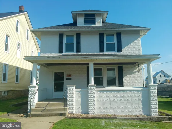 $195,000 | 210 5th Avenue, Burnham, PA 17009