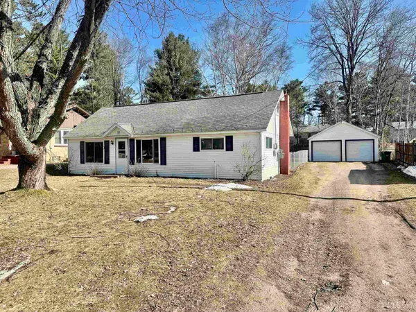 $243,000 | 325 West Wright Place, Marquette, MI 49855