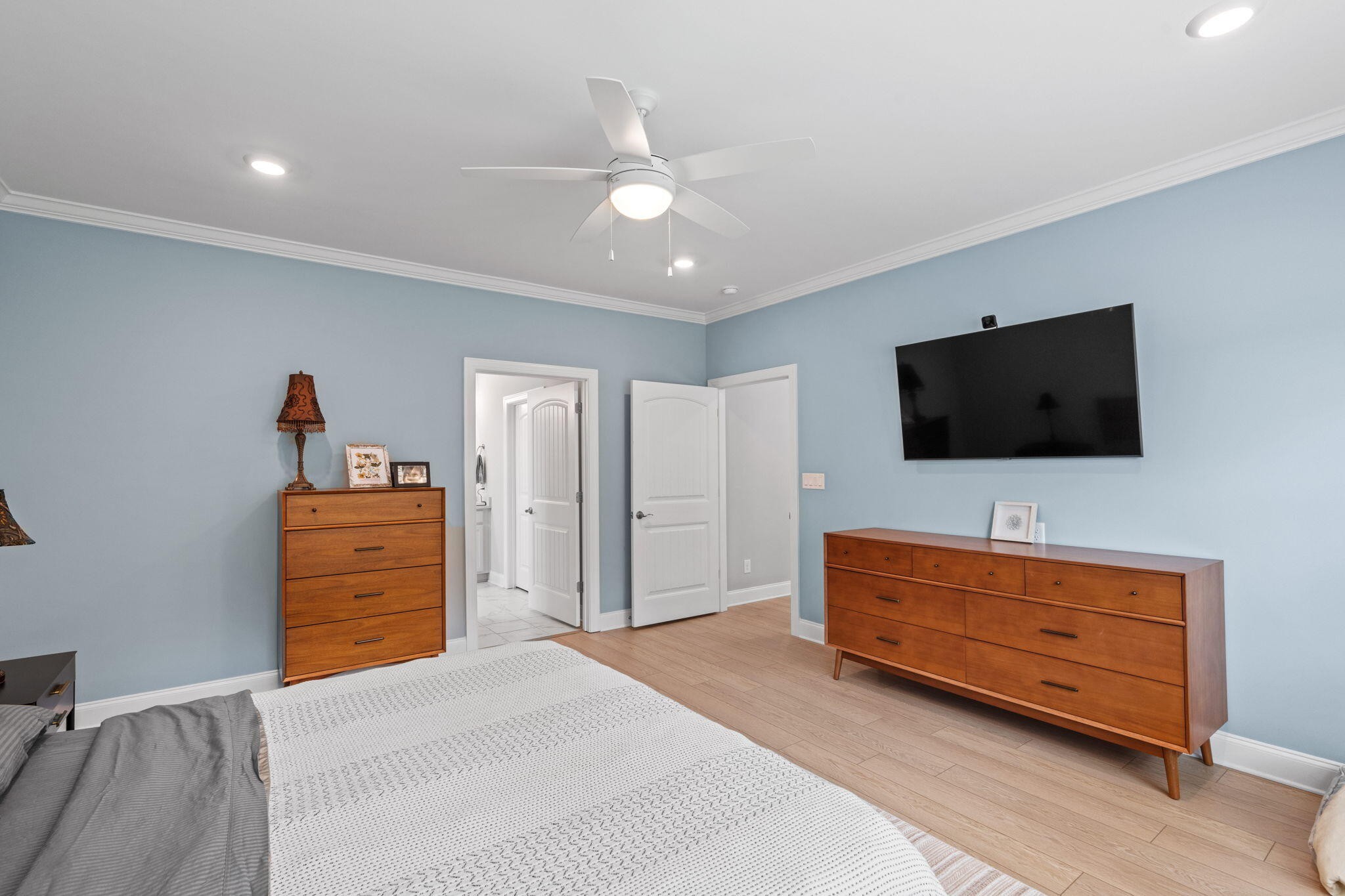 3144 Destination Trail Northwest Cleveland, TN 37312 - Photo 13 of 33 a bedroom with a bed and a flat screen tv