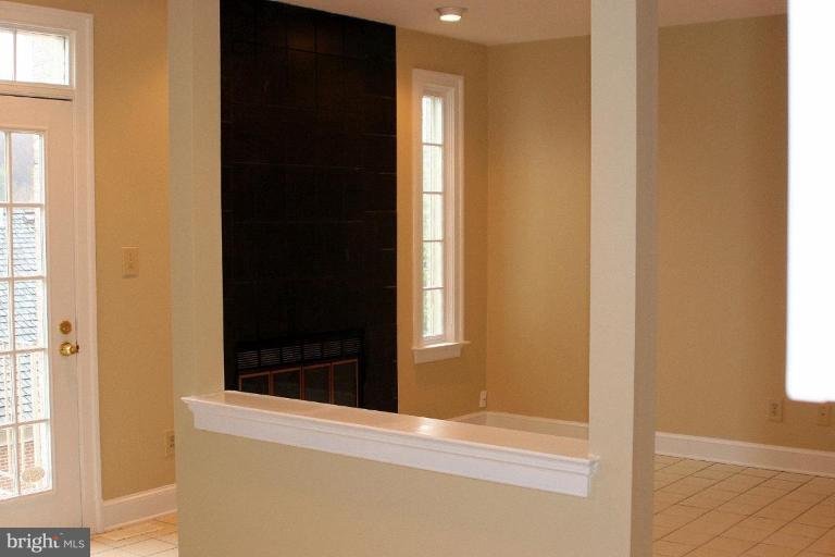 8014 Quarry Ridge Way Bethesda, MD 20817 - Photo 7 of 15 Family Room