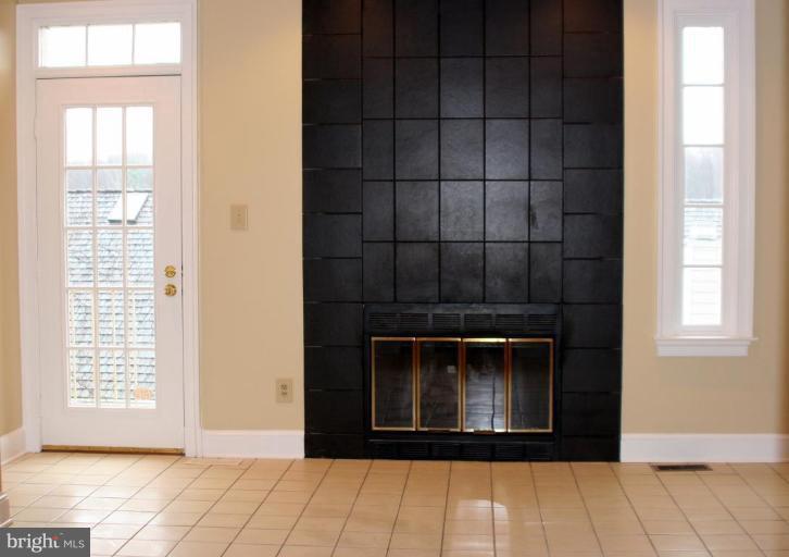 8014 Quarry Ridge Way Bethesda, MD 20817 - Photo 8 of 15 Family Room #2