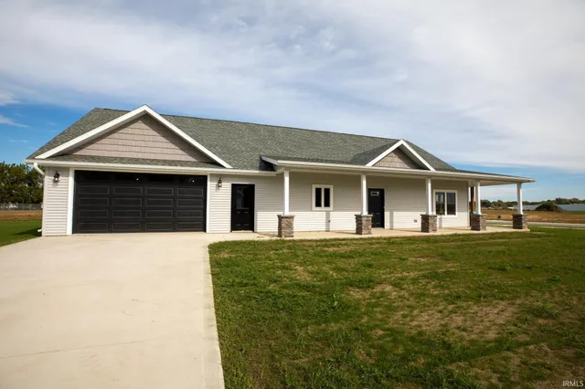 $324,900 | 204 Fawn Court, Argos, IN 46501