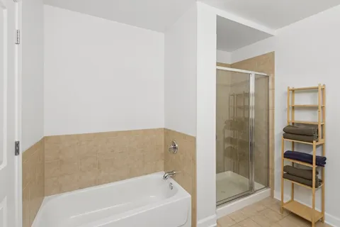 $289,500 | 1600 South Prairie Avenue, Unit 705, Chicago, IL 60616