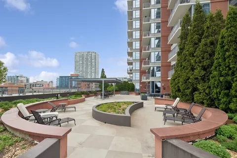$289,500 | 1600 South Prairie Avenue, Unit 705, Chicago, IL 60616