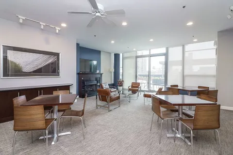 $289,500 | 1600 South Prairie Avenue, Unit 705, Chicago, IL 60616