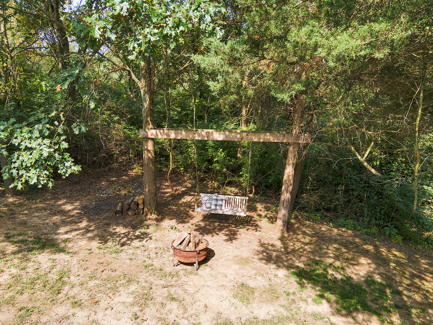 804 Kickapoo Drive Danvers, IL 61732 - Photo 17 of 33 a view of a outdoor space with a patio and backyard