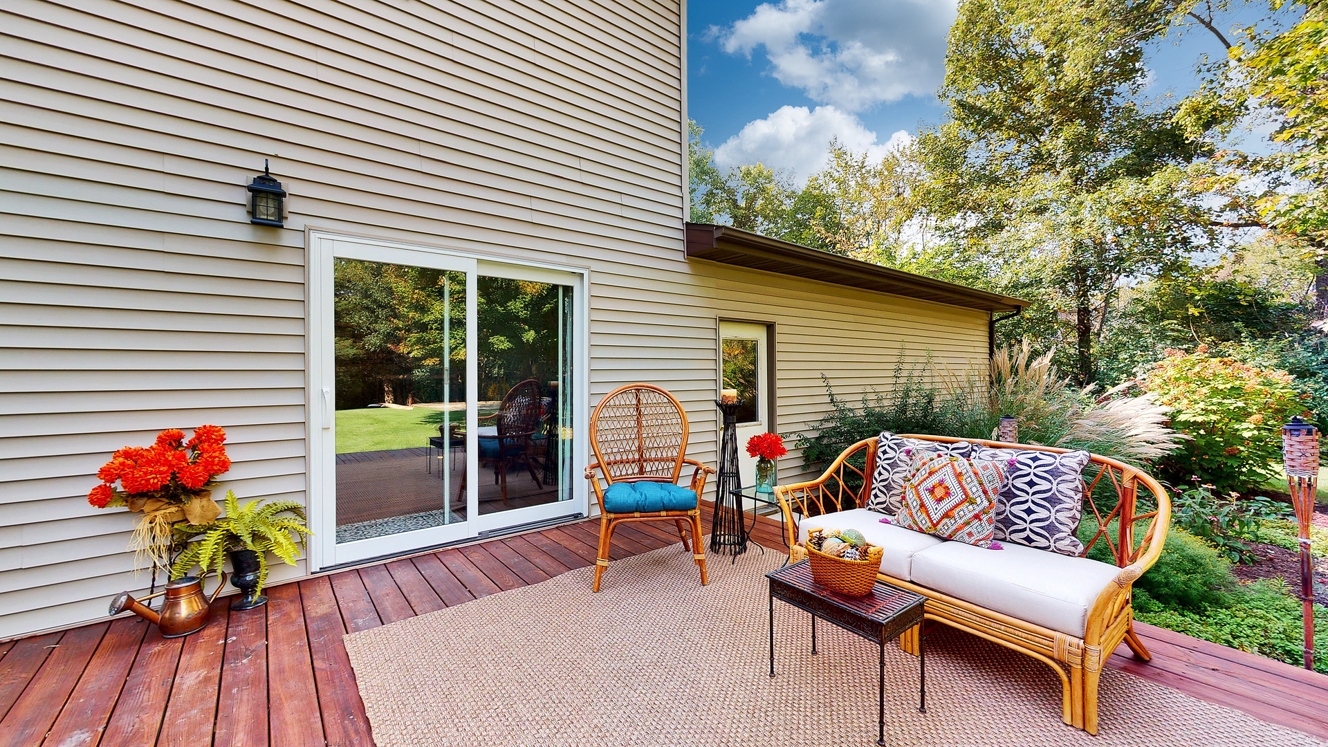 804 Kickapoo Drive Danvers, IL 61732 - Photo 10 of 33 a outdoor living space with furniture and wooden floor