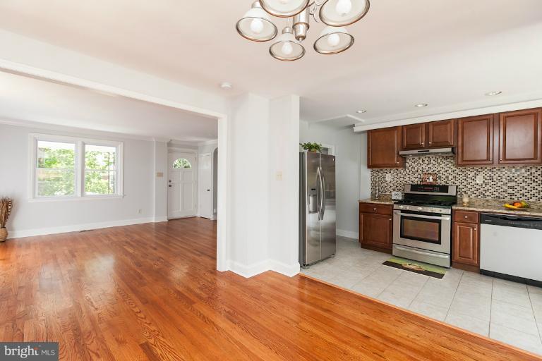 3934 Rexmere Road Baltimore, MD 21218 - Photo 23 of 29 Dining Room