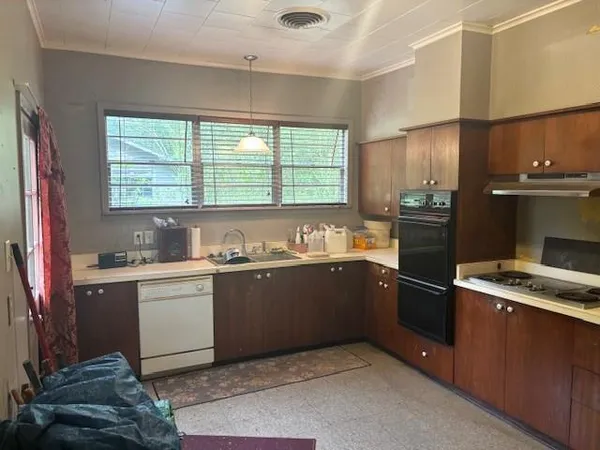 $109,000 | 2200 Jefferson Highway, Pineville, LA 71360