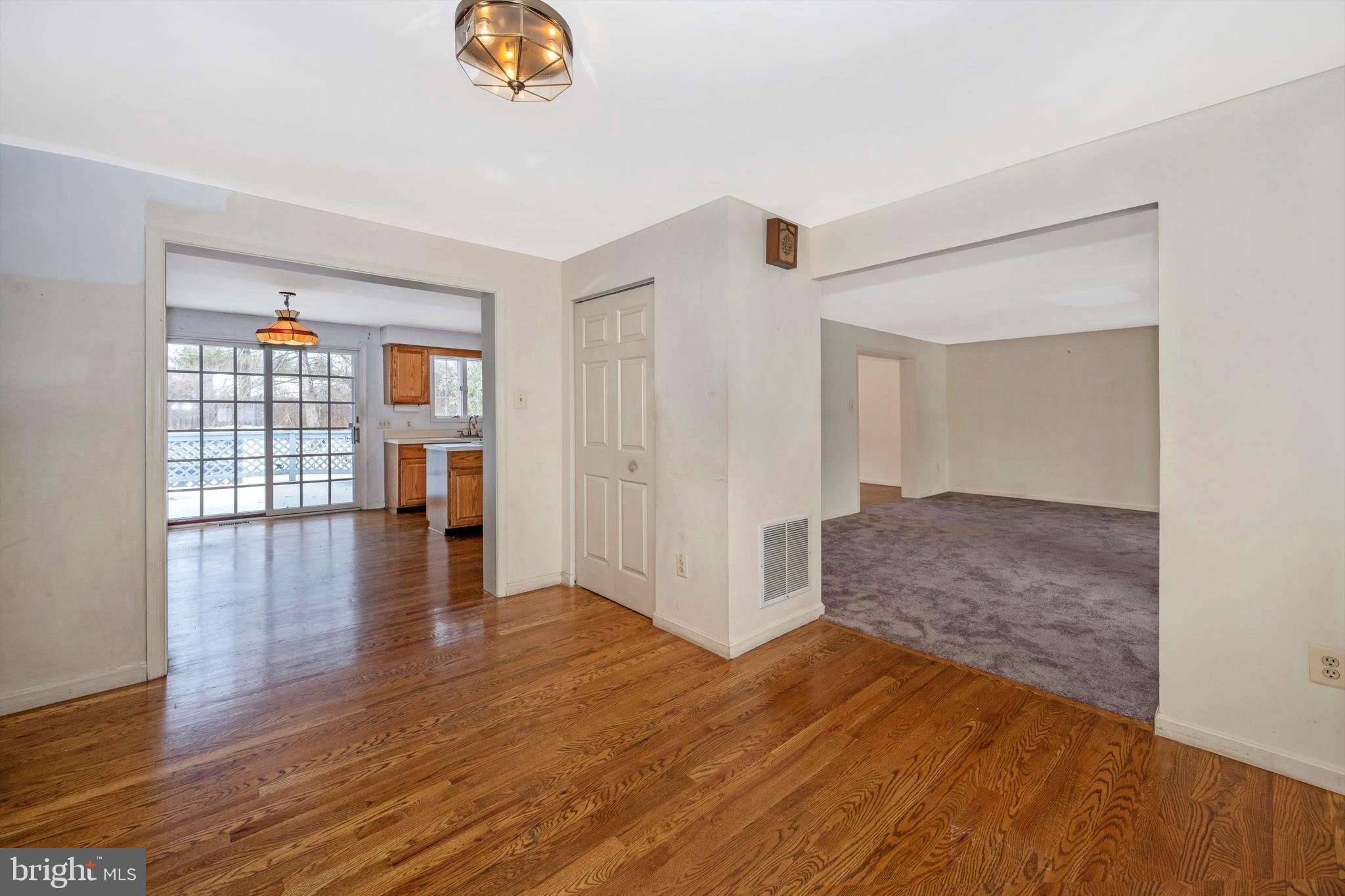 107 Fairview Avenue Frederick, MD 21701 - Photo 5 of 53 Foyer