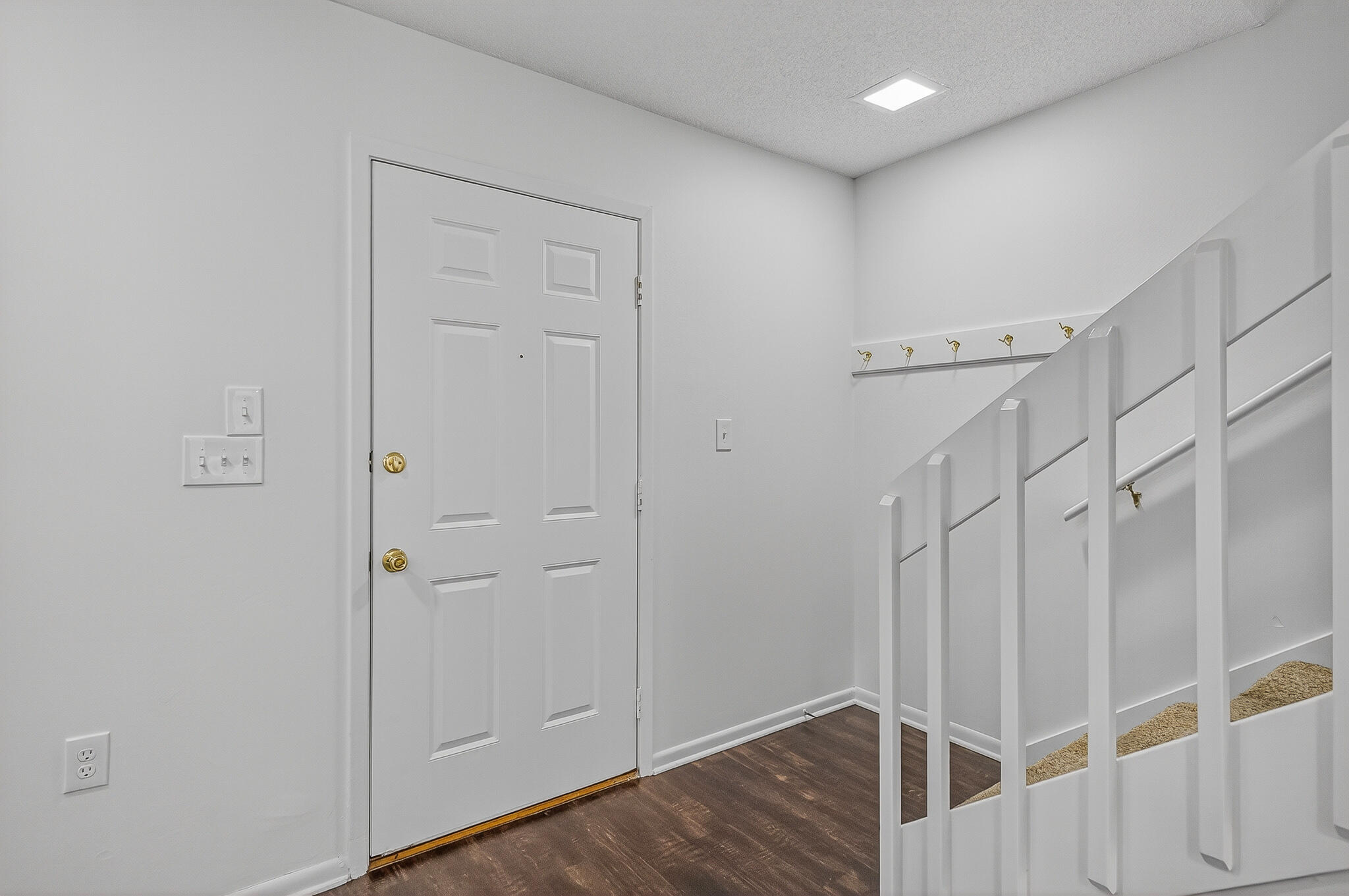 96 Yacht Club Drive, Unit 1 Fort Walton Beach, FL 32548 - Photo 4 of 43 a view of entryway with wooden floor