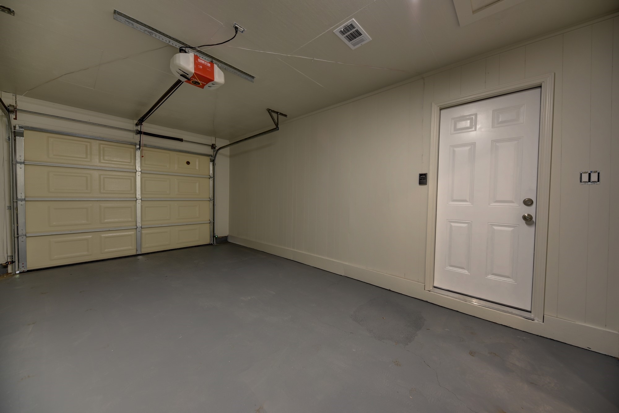 806 West Jefferson Street Brenham, TX 77833 - Photo 20 of 20 a view of a garage