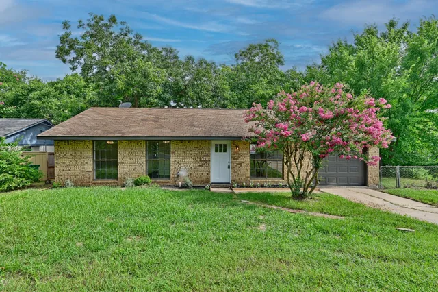 $210,000 | 806 West Jefferson Street, Brenham, TX 77833
