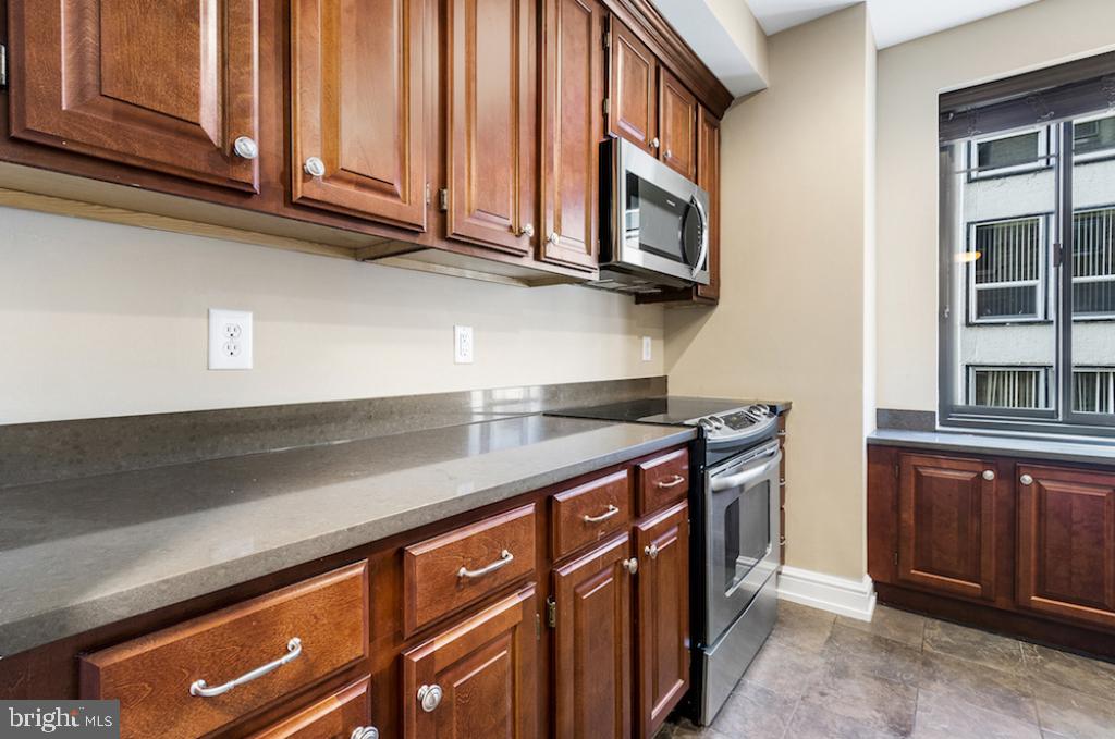 222 West Rittenhouse Square, Unit 1704 Philadelphia, PA 19103 - Photo 27 of 29