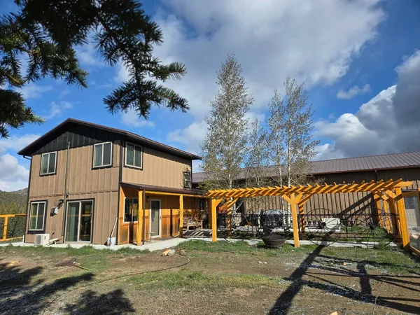 $899,000 | 4539 Highway 26, Dubois, WY 82513