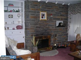 310 Shaw Road Ridley Park, PA 19078 - Photo 4 of 12 Living Room
