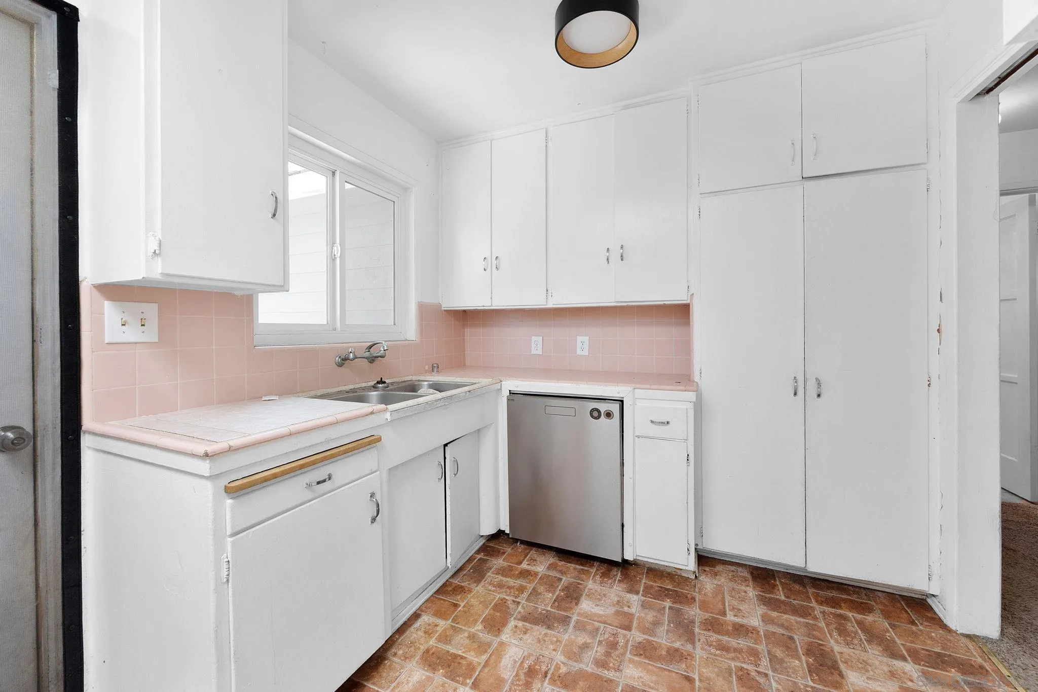 1223 Coventry Road Vista, CA 92084 - Photo 21 of 35 Gallery Image 21