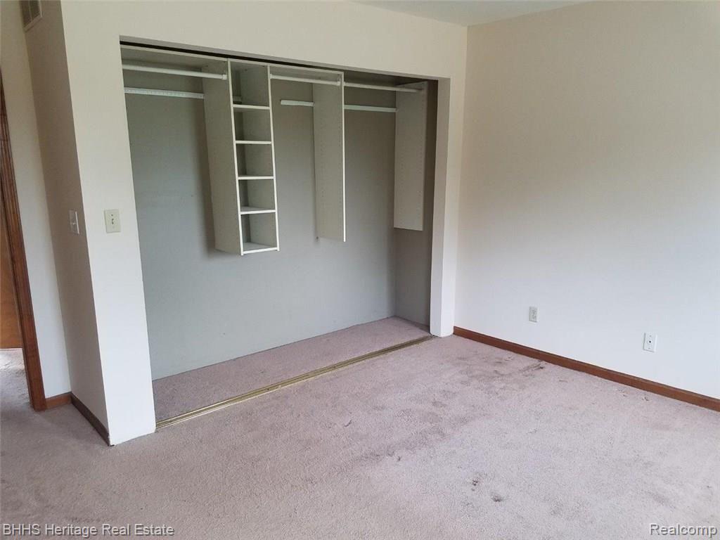 187 East Allen Road Howell, MI 48855 - Photo 11 of 32 Allen Rd 187 (5).jpg