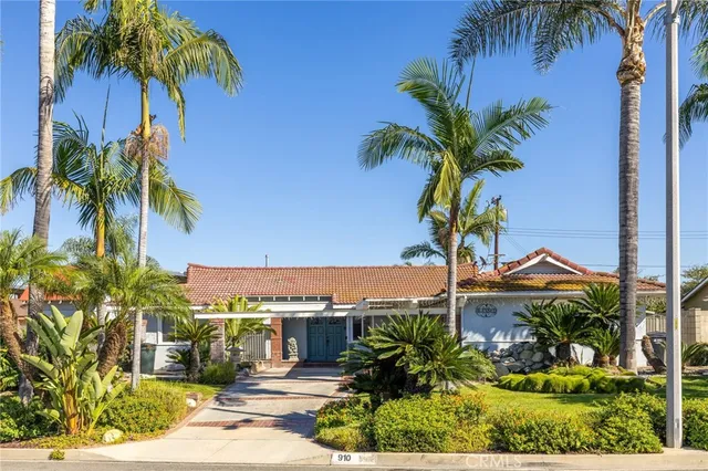 $825,000 | 910 South Donna Beth Avenue, West Covina, CA 91791