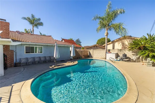 $825,000 | 910 South Donna Beth Avenue, West Covina, CA 91791