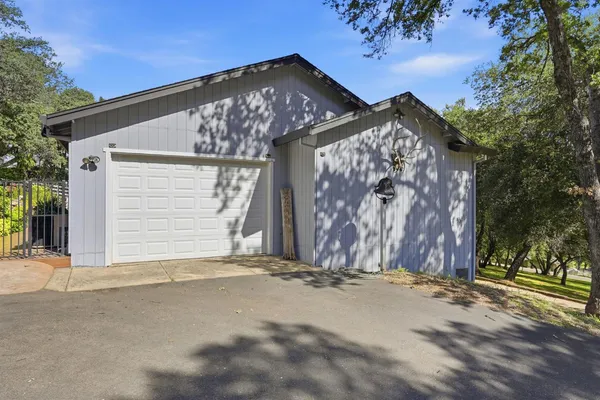$1,775,000 | 2030 Marden Drive, Rescue, CA 95672